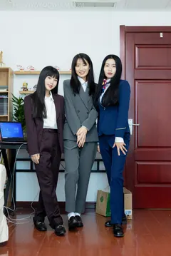 勿恋传媒 NO.2074 菜菜&米米&绒绒-我们的秘密[178P/1V/6.56GB] - 3