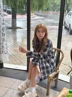 脚模面试脸足同框套路系列-015-17号-168 88 37说话声音奇特[8P/2V/30MB] - 2