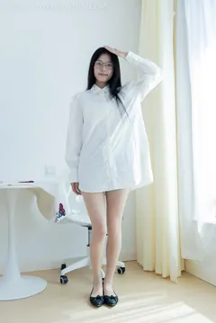 勿恋传媒 NO.2122 茯苓-皑皑霜雪的纯净[150P/1V/3.27GB] - 2