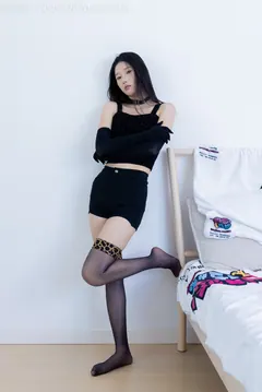 勿恋传媒 NO.2125 小竹-孤独的总和[160P/1V/4.32GB] - 1