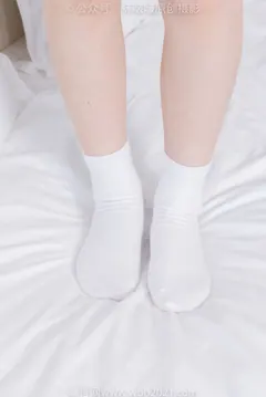[BoBoSocks袜啵啵]NO.429 甜甜圈-板鞋、白棉袜、过膝白棉袜[159P/1V/7.22GB] - 5