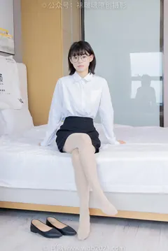 [BoBoSocks袜啵啵]NO.436 糯米-OL至服、两双平底鞋、薄黑丝、厚肉丝[150P/1V/6.51GB] - 4