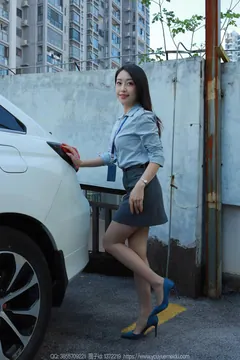 [IESS异思趣向] 2024.11.01 丝享家1887：小婕《蓝色OL（下）》[77P/69MB] - 4