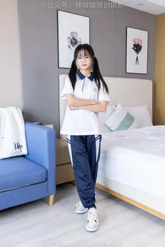 [BoBoSocks袜啵啵]NO.446 甜甜圈 板鞋、白棉袜、白丝、校服裤里丝[150P/1V/6.08GB] - 2