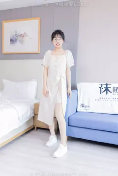 [BoBoSocks袜啵啵]NO.483 奶油-板鞋、白船袜厚肉丝叠穿、厚肉丝、瑜伽动作、船袜和丝袜分别踩葡萄剧情[170P/1V/7.13GB] - 2