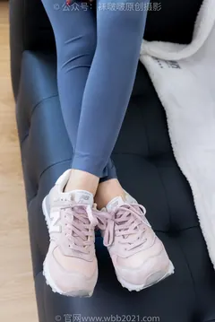 [BoBoSocks袜啵啵]NO.493 甜甜圈-运动鞋、薄肉丝、瑜伽裤裤里丝[140P/1V/5.41GB] - 4