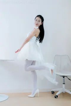 勿恋传媒 NO.2233 小影-小影-高跟鞋、厚白丝[150P/1V/4.35GB] - 3