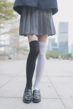 风之领域精品写真@No.021 黑白丝户外私拍 [50P/150MB] - 3