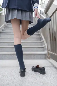 风之领域精品写真@No.022 天桥上的短裙妹字 [50P/74MB] - 1