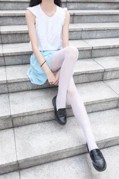 风之领域精品写真@No.028 蓝短裙的白丝解解 [50P/181MB] - 2