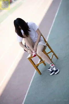 [LSS山茶摄影] NO.031 XUE妹操场肉丝 [89P/79MB] - 1