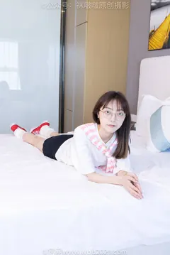 [BoBoSocks袜啵啵]NO.520 稚予&砂糖 板鞋、黑棉袜、白棉袜、裸足[160P/1V/5.71GB] - 1