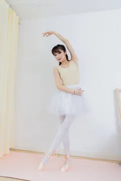 勿恋传媒 NO.2307 泡泡-芭蕾鞋、厚白丝、芭蕾动作、皮筋绑脚剧情[166P/1V/5.90GB] - 2