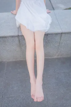 风之领域精品写真@No.056 草坪上青纯的XUE妹 [50P/229MB] - 2