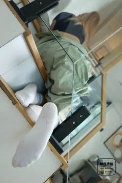 御足摄影 NO.025 – 一杯清水[120P/1V/4.78GB]