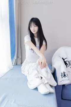 [BoBoSocks袜啵啵]NO.550 甜甜圈-板鞋自然穿脏白棉袜[148P/1V/5.90GB] - 3