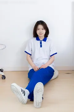 勿恋传媒 NO.2364 小悦-校服、板鞋、白棉袜、裸足[150P/1V/3.36GB] - 1