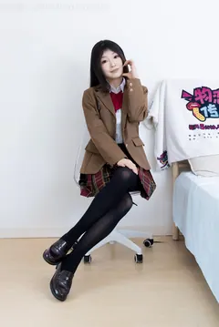勿恋传媒 NO.2367 嘟嘟-皮鞋、厚黑丝、jk至服[165P/1V/3.81GB] - 3