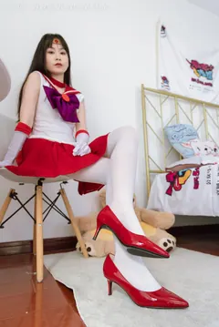 勿恋传媒 NO.2373 兮兮-cos至服、高跟鞋、厚白丝[150P/1V/3.86GB] - 3