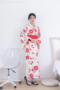 勿恋传媒 NO.2385 菜菜-木屐、短白丝、裸足、和服浴衣、裸足[240P/1V/4.66GB] - 2
