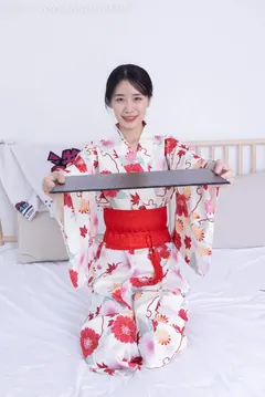 勿恋传媒 NO.2385 菜菜-木屐、短白丝、裸足、和服浴衣、裸足[240P/1V/4.66GB] - 4