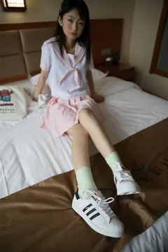 勿恋传媒 No.354 小凌-盛夏晚晴天 [238P/1V/6.91G] - 2