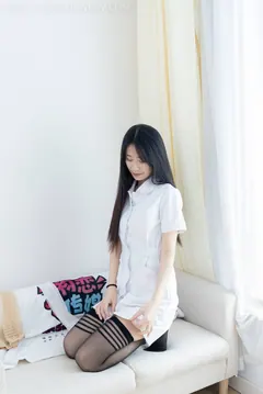 勿恋传媒 NO.2401 菜菜-三双高跟鞋、大腿袜、互士服[165P/1V/3.78GB] - 4