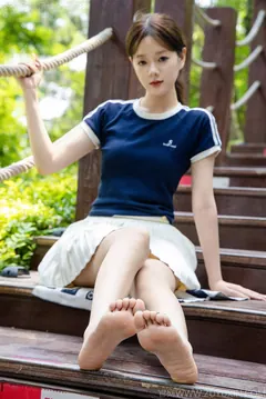 足愉心 NO.039 嘉怡（搭配：体操服、白色短裙、白色棉袜、运动鞋）[120P/2V/14.8GB]