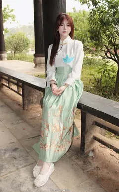 小众视觉 020-小薯条国风马面裙裸脚白袜［117P/1V/4.12G］ - 2