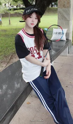 小众视觉 026-小薯条人字拖球服套装［114P/1V/5.35G］ - 4
