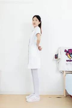 勿恋传媒 NO.2450 小夏-板鞋、厚白丝[165P/1V/3.84GB] - 1