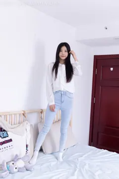 勿恋传媒 NO.2464 茯苓-长靴、白棉袜[160P/1V/4.76GB] - 4