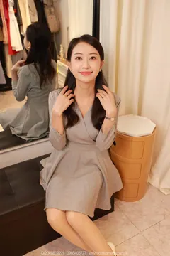 [IESS异思趣向] 2025.09.05 丝享家2150：小婕《私密衣橱》[90P/81MB] - 2