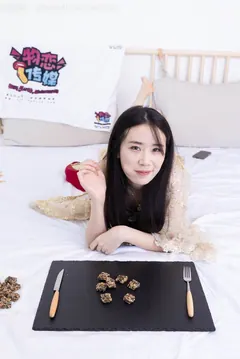 勿恋传媒 NO.2472 菜菜-高跟鞋、薄白丝、裸足[265P/1V/5.23GB] - 3