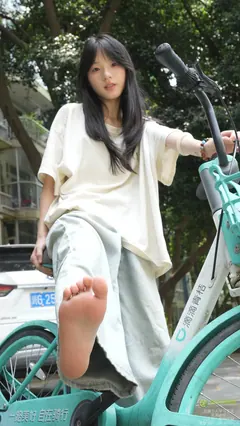 青柠映画 NO.042 – 阿慌 共享单车裸足[133P/2V/9.45GB] - 3