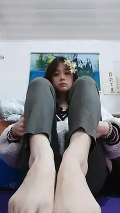 脚模面试脸足同框套路系列-175 穿着校服 [17V/321M] - 3