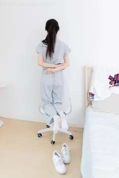 勿恋传媒 NO.2518 菜菜-板鞋、厚白丝、裤里丝[161P/1V/4.36GB] - 1