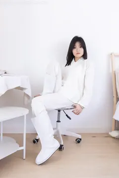 勿恋传媒 NO.2551 青柠-古风长靴、薄肉丝[240P/1V/5.34GB] - 1