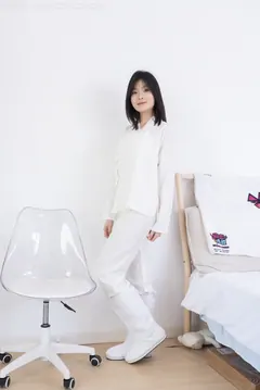 勿恋传媒 NO.2551 青柠-古风长靴、薄肉丝[240P/1V/5.34GB] - 2