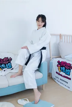 勿恋传媒 NO.2552 菜菜-人字拖、黑色踩脚裤袜、裸足、纯白棉袜[230P/1V/5.35GB] - 4