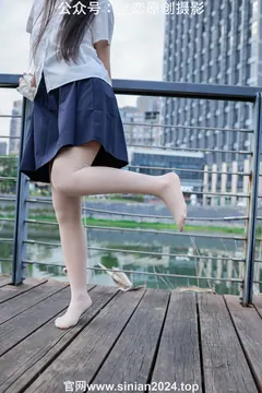 丝恋摄影 NO.016 泡芙-白色衬衫 jk短裙 肉色薄丝 白色帆布鞋[290P/1V/5.18GB]