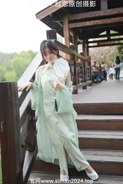 丝恋摄影 NO.040 小梦-古装汉服 白色绣花鞋 超薄肉丝 金色脚链[276P/1V/5.51GB] - 2