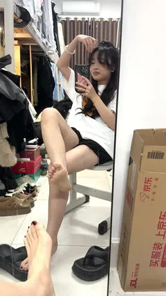 脚模面试脸足同框套路系列-227 秀脚[20V/2.86G] - 2