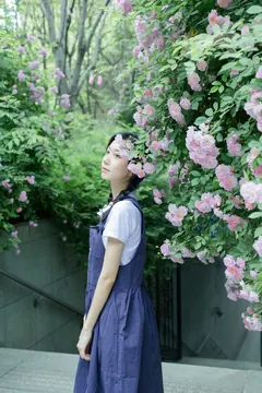 [YITUYU艺图语]2023.02.11 除了春天和蔷薇 饲猫少女-[25+1P/334MB] - 1