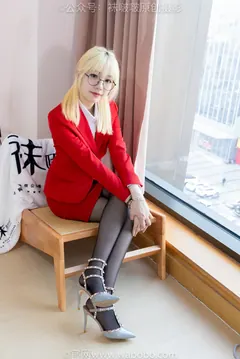 [BoBoSocks袜啵啵]NO.645 小甜豆-两双高跟鞋、薄黑丝、裸足[147P/1V/6.64GB] - 2