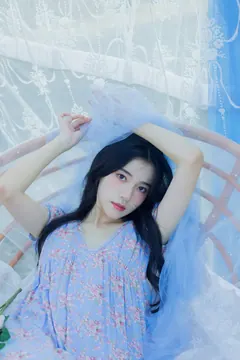 [YITUYU艺图语]2023.02.13 天台造梦 靜鏡婧[28+1P/296MB] - 2
