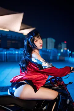 九曲Jean – Taihou Race Queen[12P/145MB] - 1