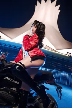 九曲Jean – Taihou Race Queen[12P/145MB] - 2