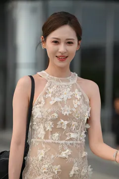 精选街拍作品 NO.6587 可爱小龙鼠[100P/153MB] - 4