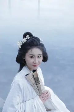 [YITUYU艺图语]2023.02.22 玉兰 岳雨婷[21+1P/153MB] - 1